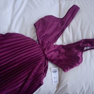 Abercrombie & Fitch Pleated Cutout Maxi Dress